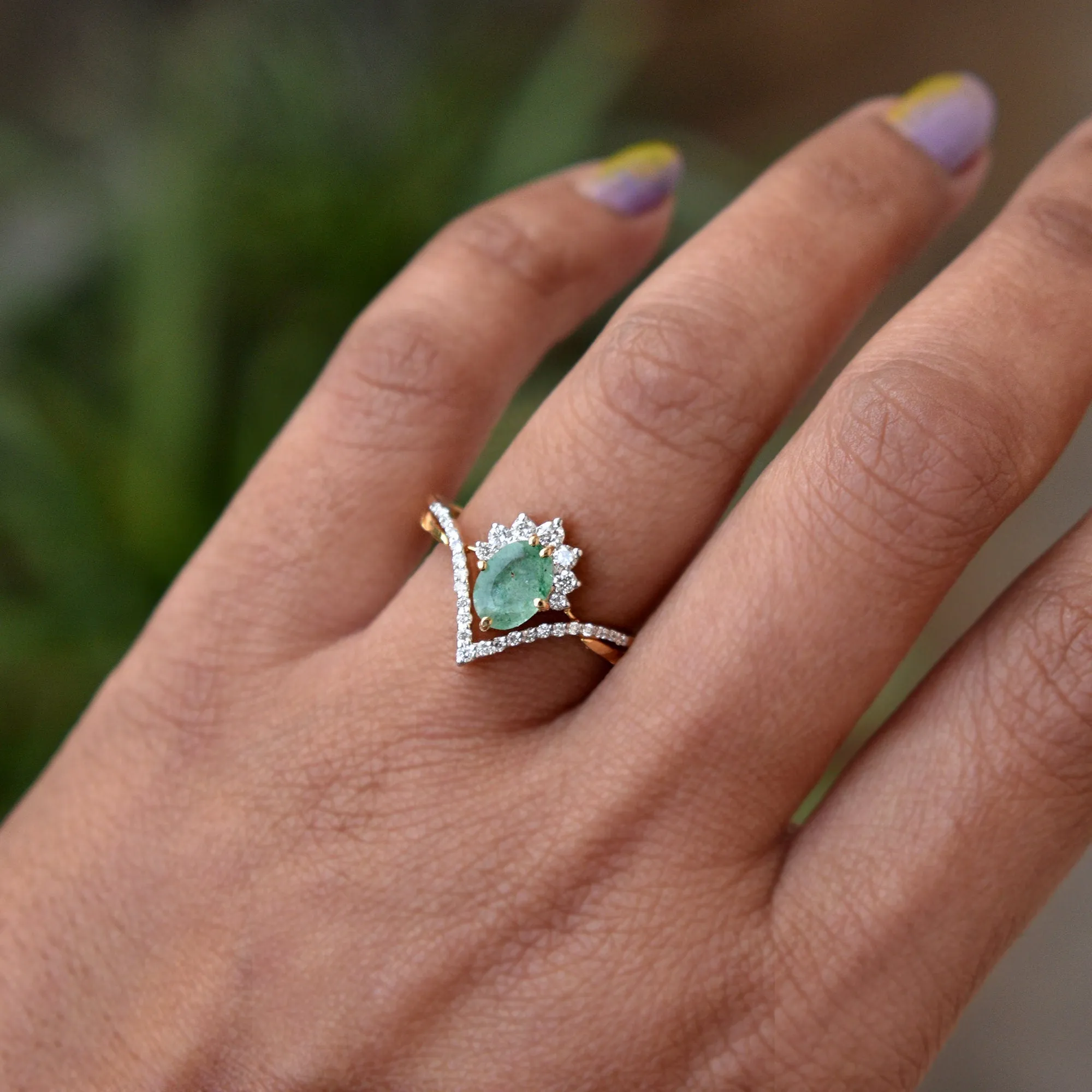 0.75Ct Oval Green Quartz CROSSOVER Set