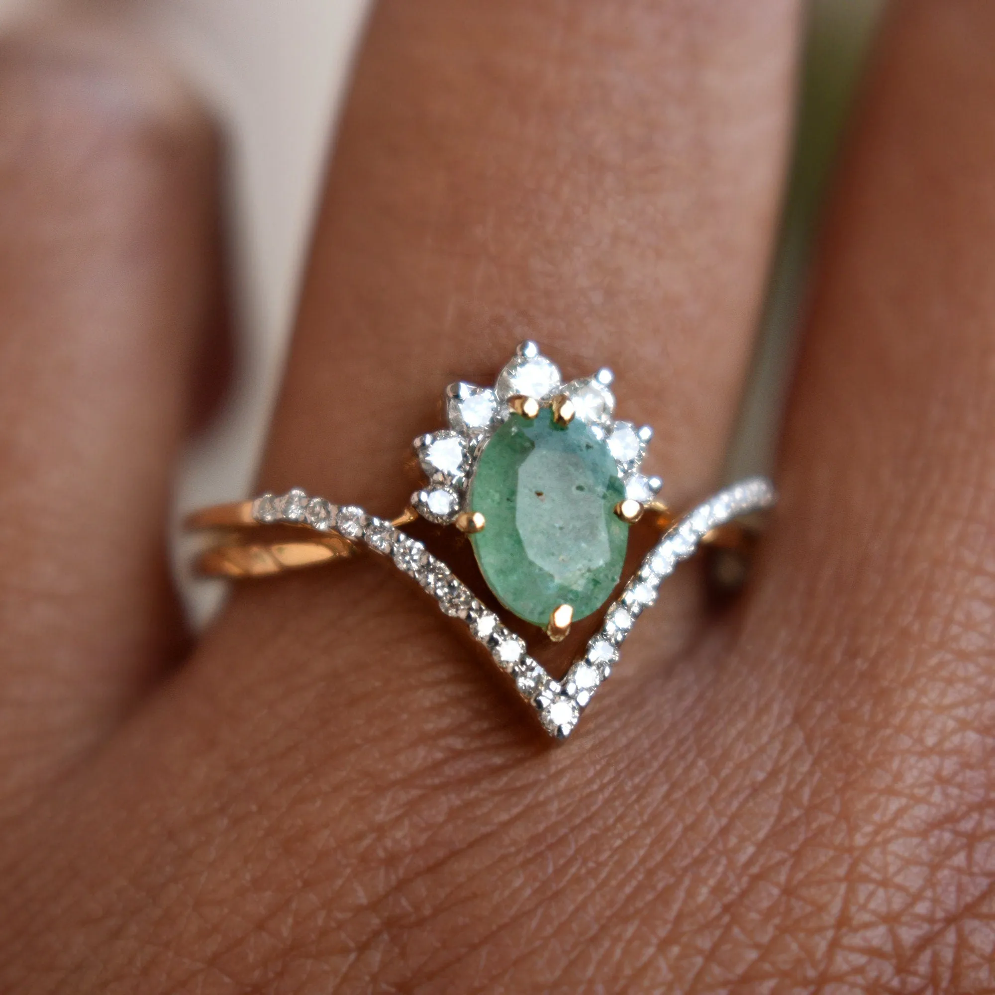 0.75Ct Oval Green Quartz CROSSOVER Set