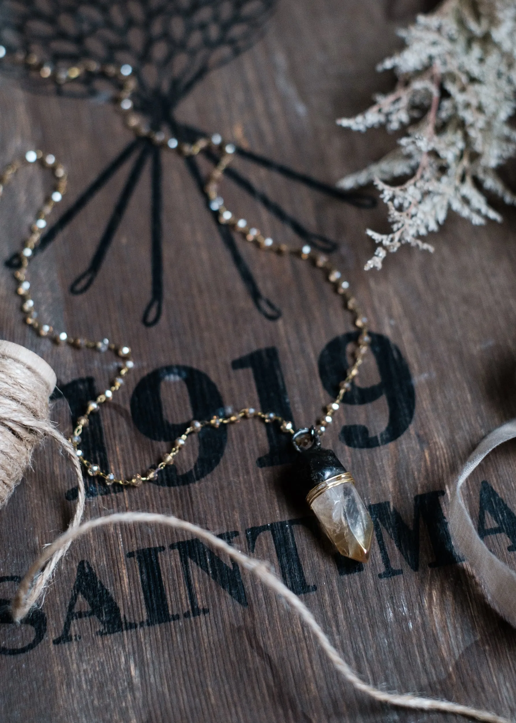 Alice Necklace