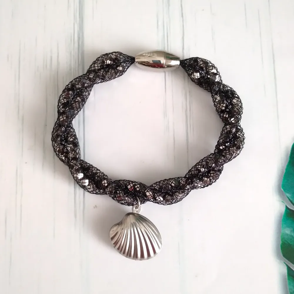 Black Crystal Mesh Clamshell Bracelet