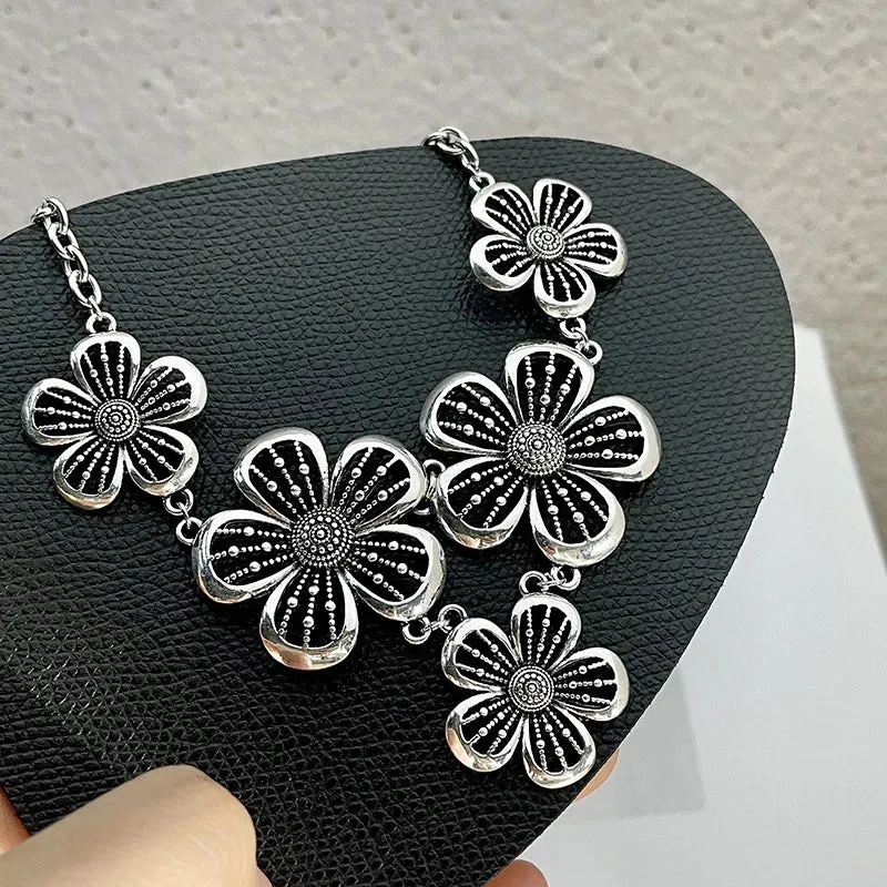 Bohemian Flower Pendant Necklace
