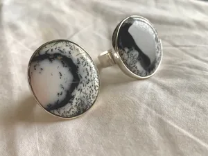 Dendritic Agate Akoni Ring - Round (US 8.5 & 10.5)