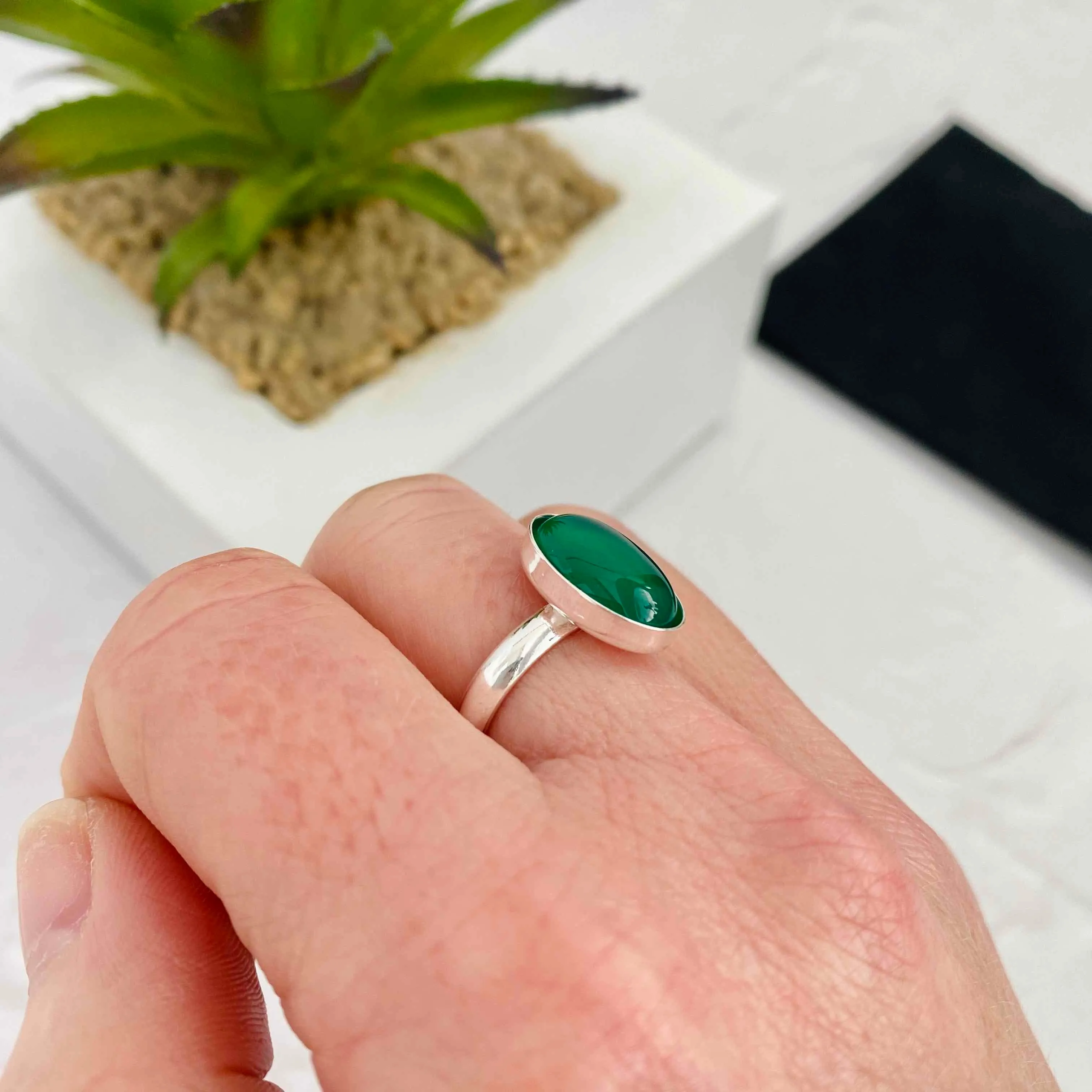 Emerald Green Agate Gemstone Ring - Adjustable