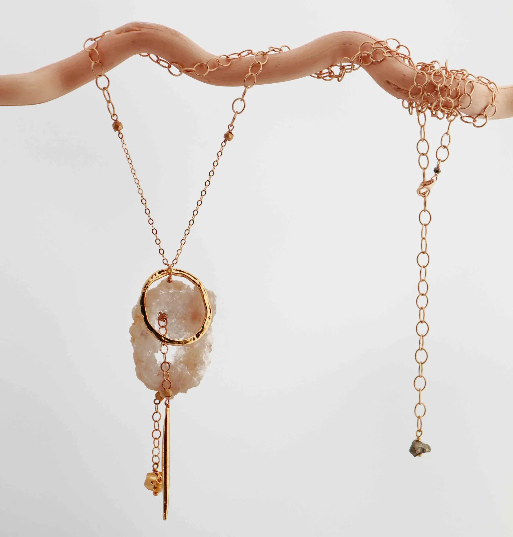 Geode Nature's Glitter Circle Gold Long Necklace