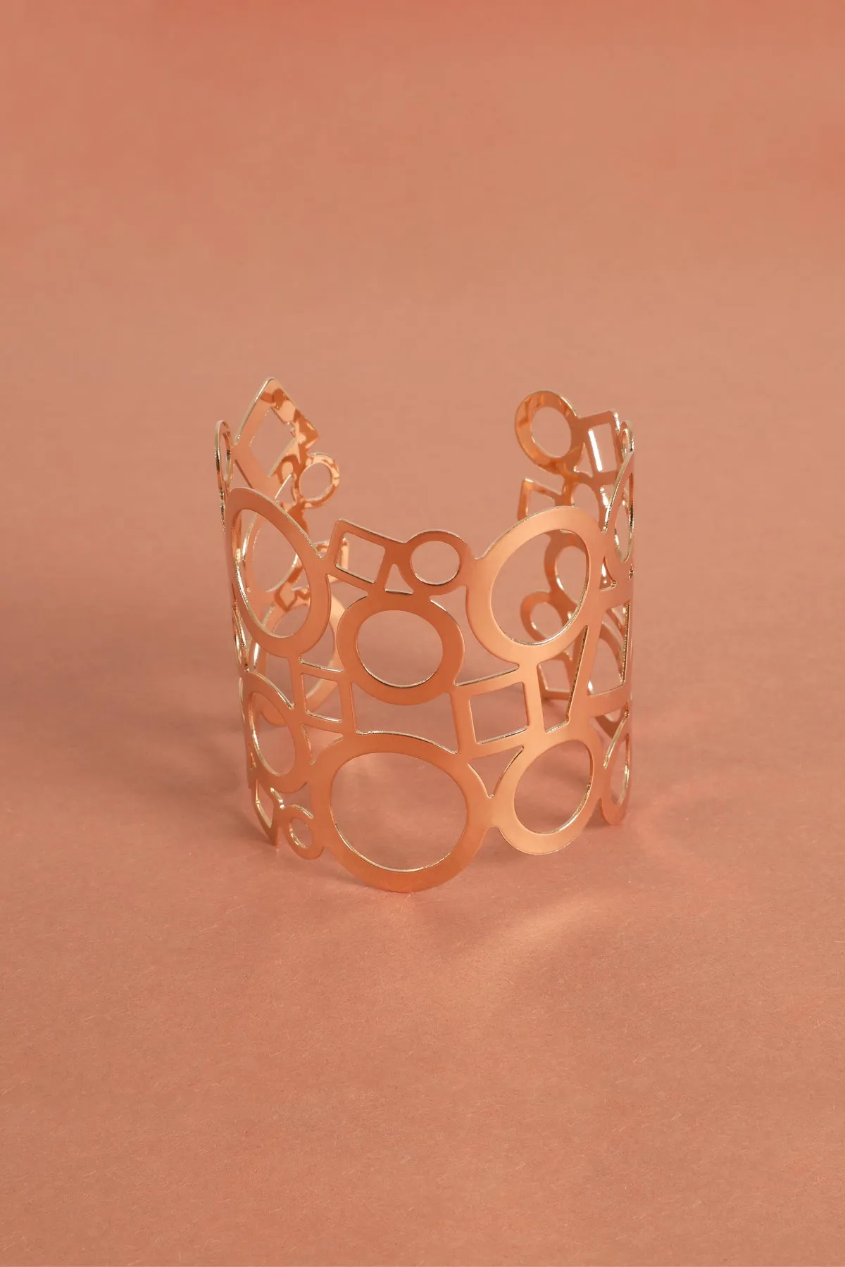 GEOMETRIC PATTERN CUFF BRACELET