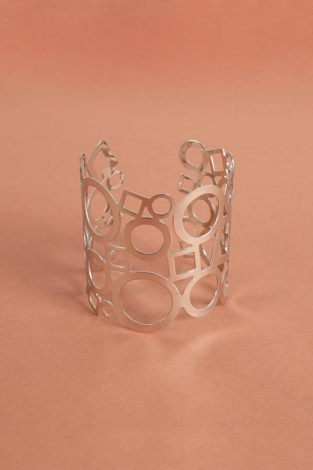 GEOMETRIC PATTERN CUFF BRACELET