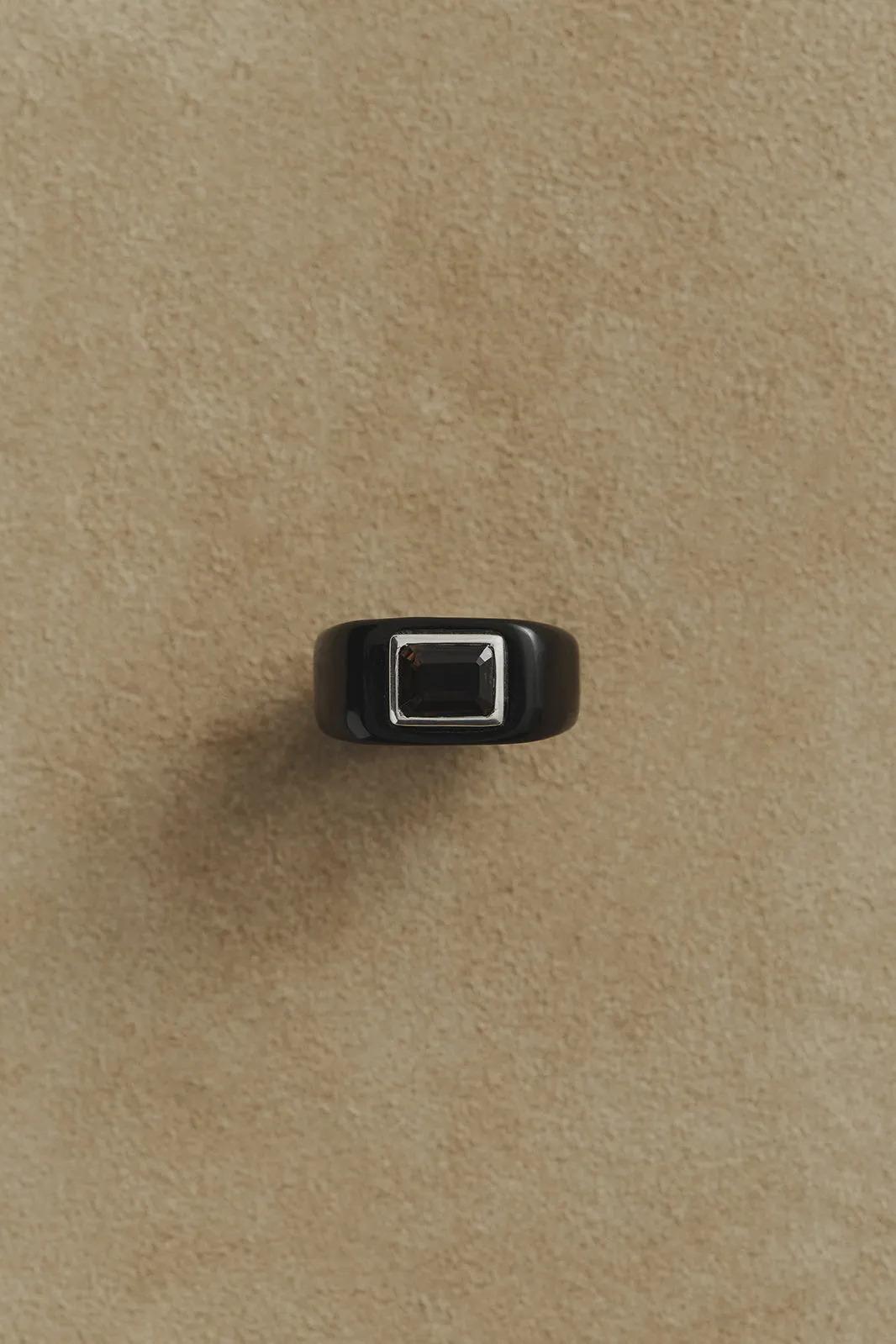 ONYX WALTER RING