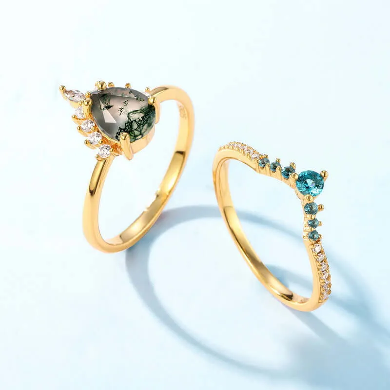 Pear-shaped Moss Agate Stone with Diamonds Ring