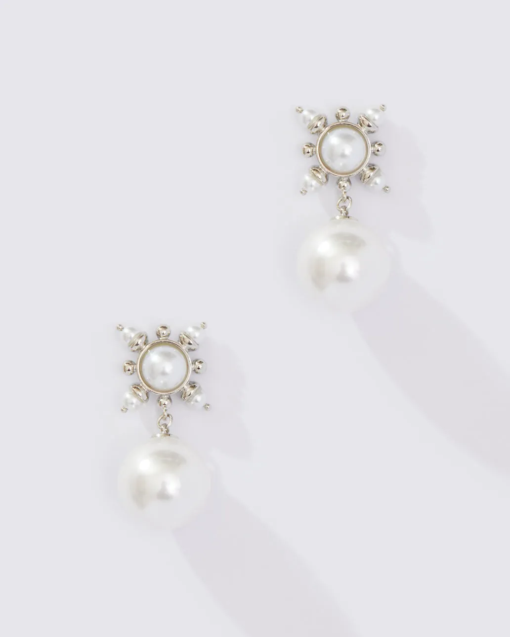 PEARL DROP EARRING