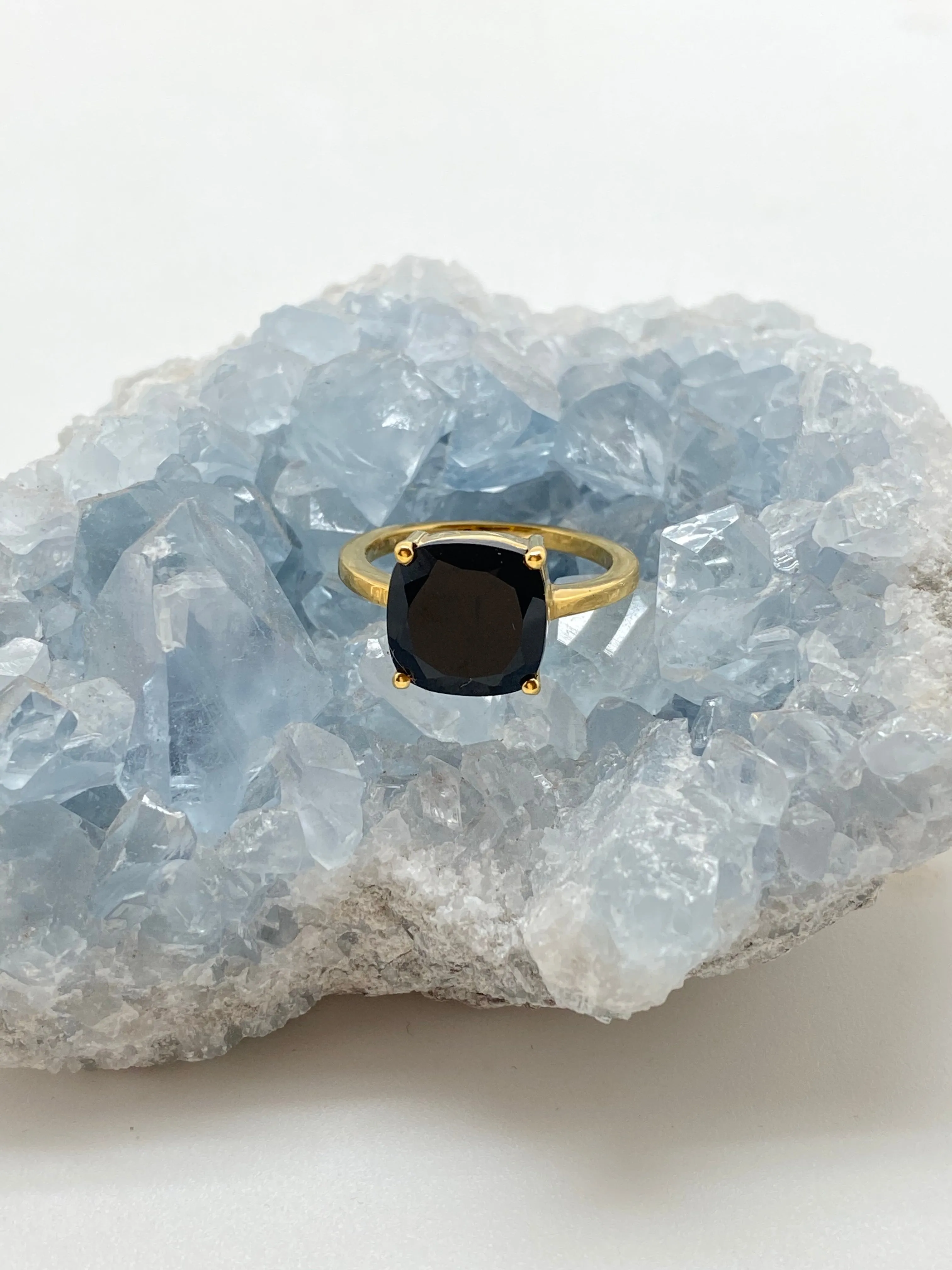 Ring gem