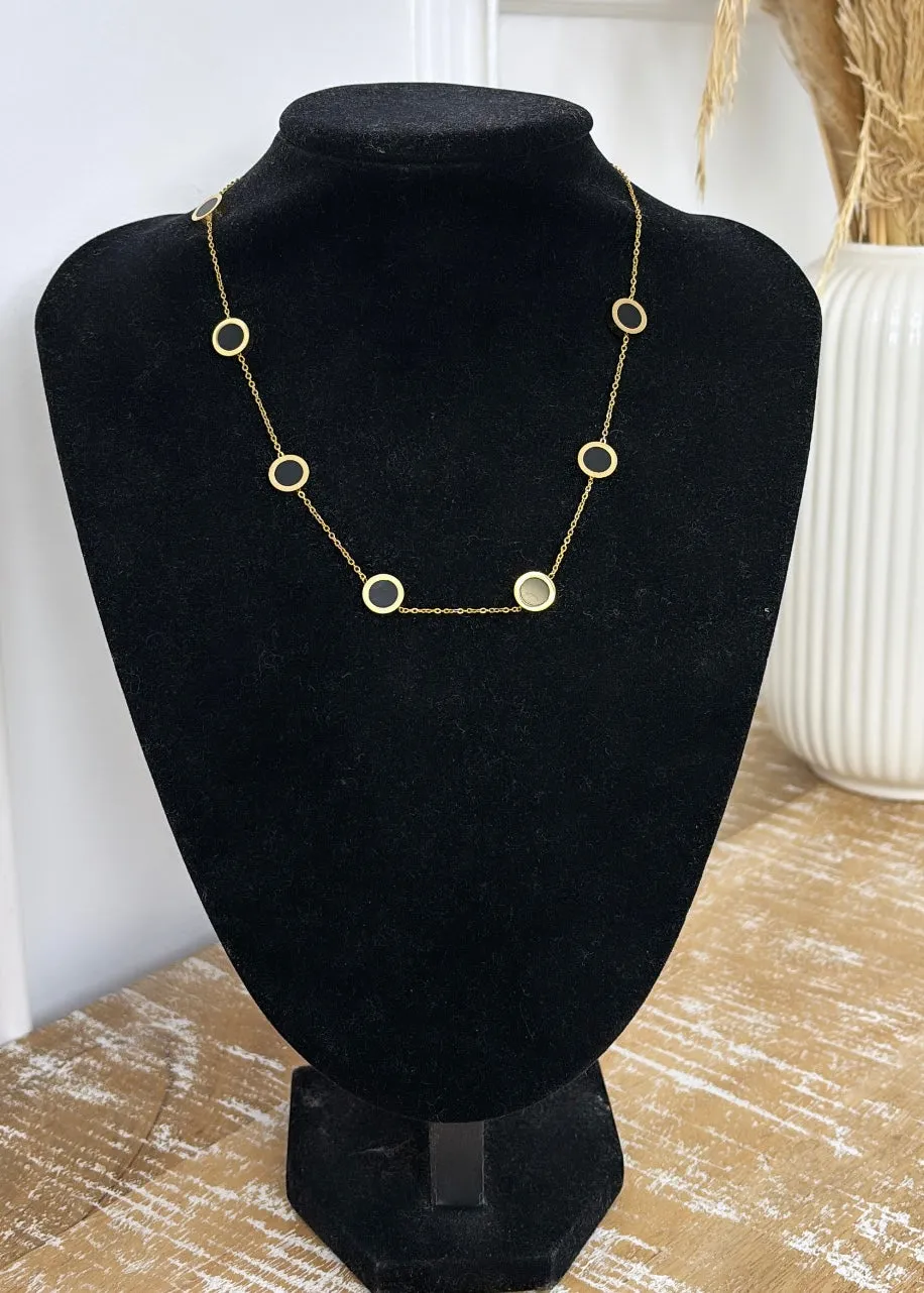 Saibh Black Circle Pendant Gold Necklace