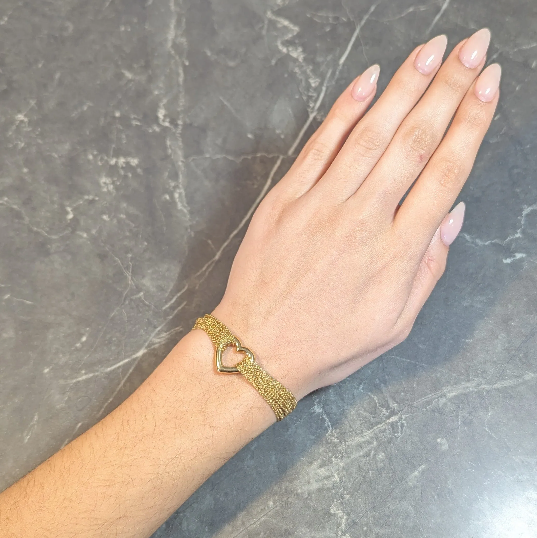 Tiffany & Co. 1990 18 Karat Yellow Gold Heart Mesh Vintage Toggle Bracelet