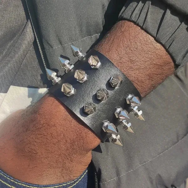 Tri Rivet Band