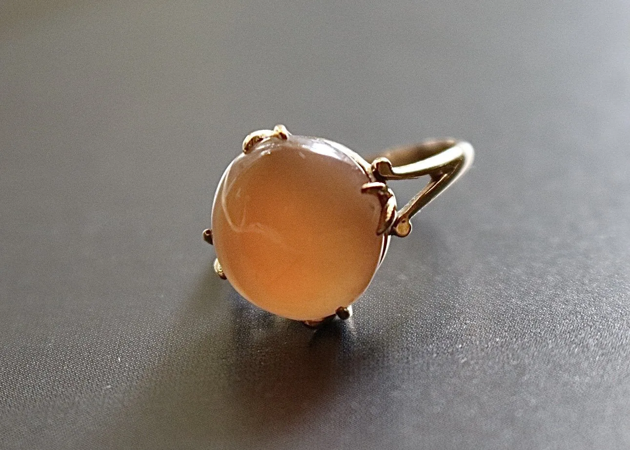 Vintage 18kt Yellow Gold and Agate Ring