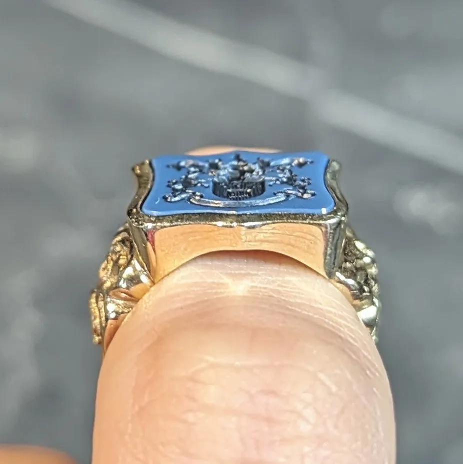 Vintage Carved Agate 14 Karat Yellow Gold Crest Unisex Signet Ring