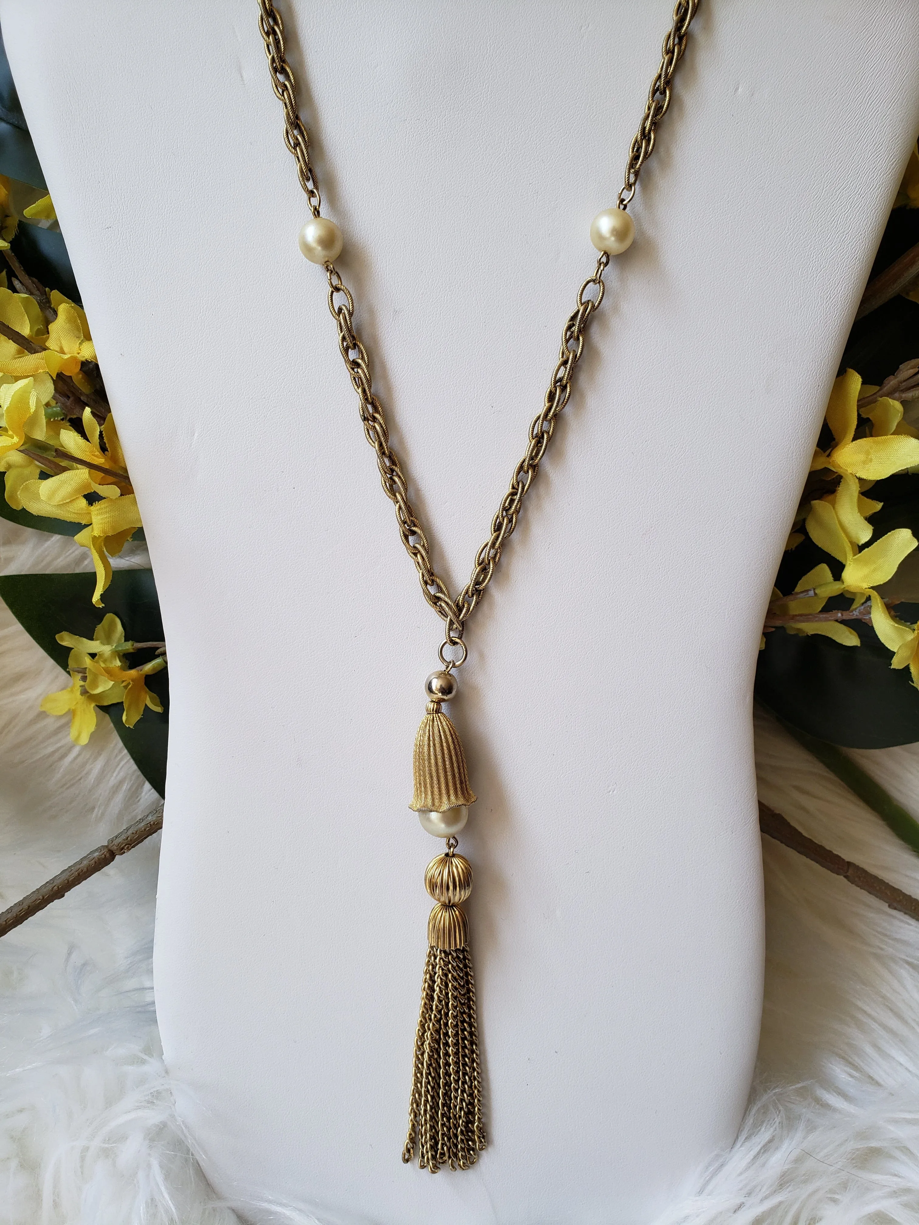 Vintage - Gold Tassel and Pearl Necklace