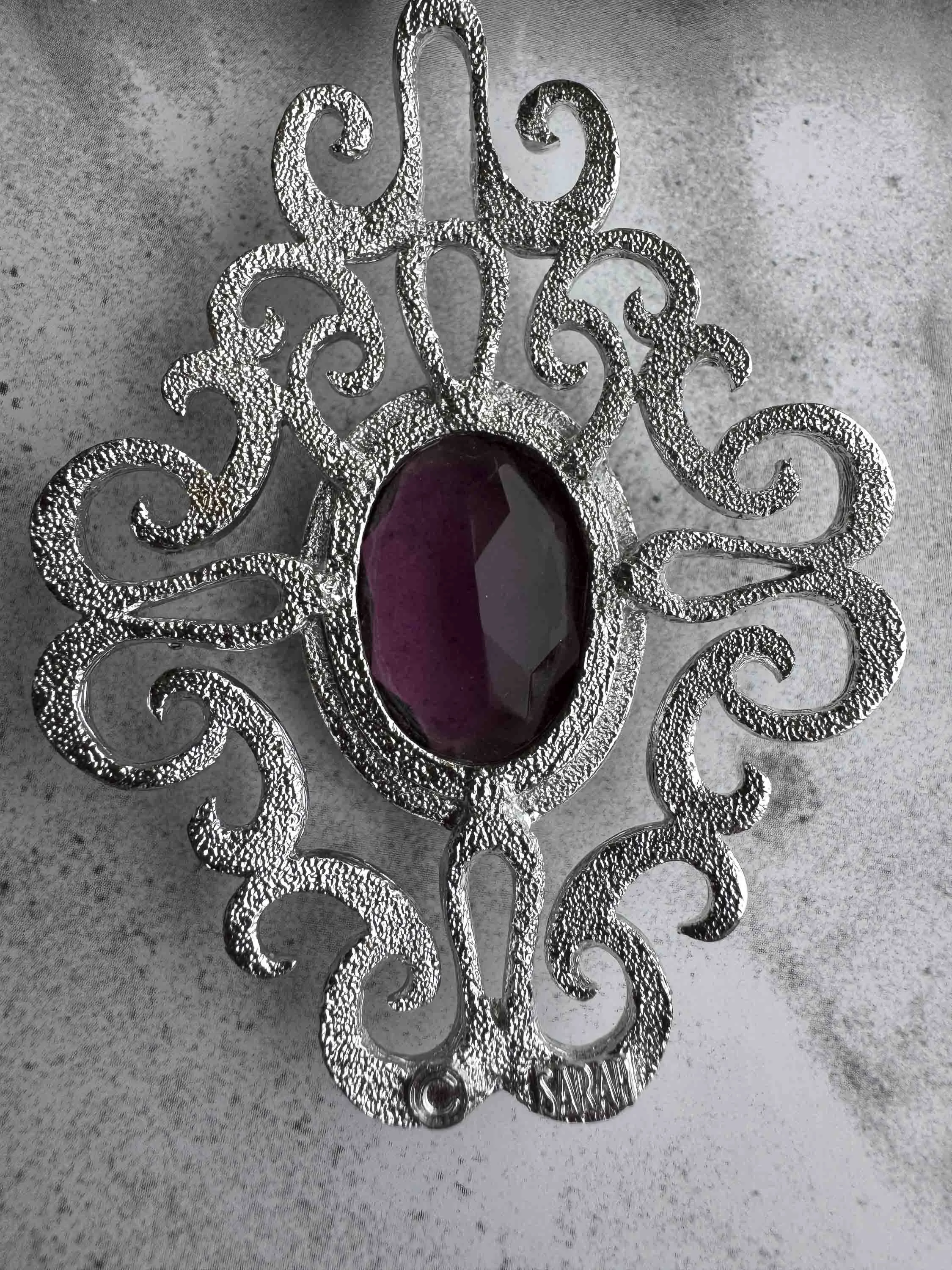 Vintage Silver Filigree Pendant Necklace – Regal Elegance