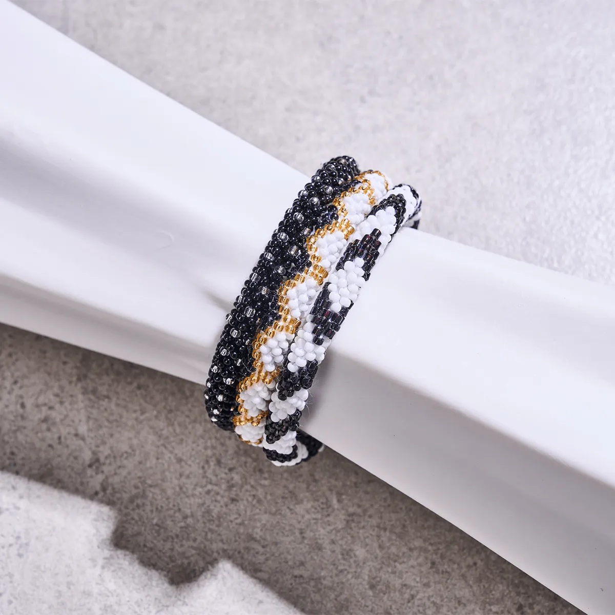 Zebra | Himalayan Glass Bead Bracelet